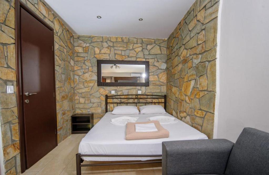 Stone Suites Pefkochori Dış mekan fotoğraf