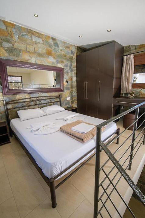 Stone Suites Pefkochori Dış mekan fotoğraf