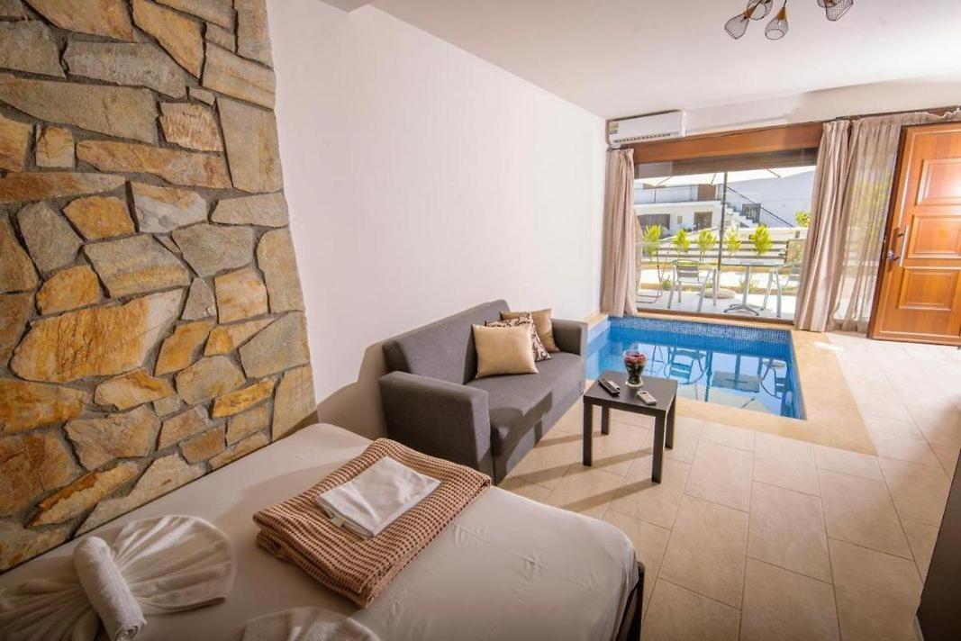Stone Suites Pefkochori Dış mekan fotoğraf